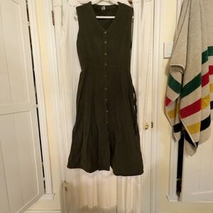 Elegant Olive Green Sleeveless Dress